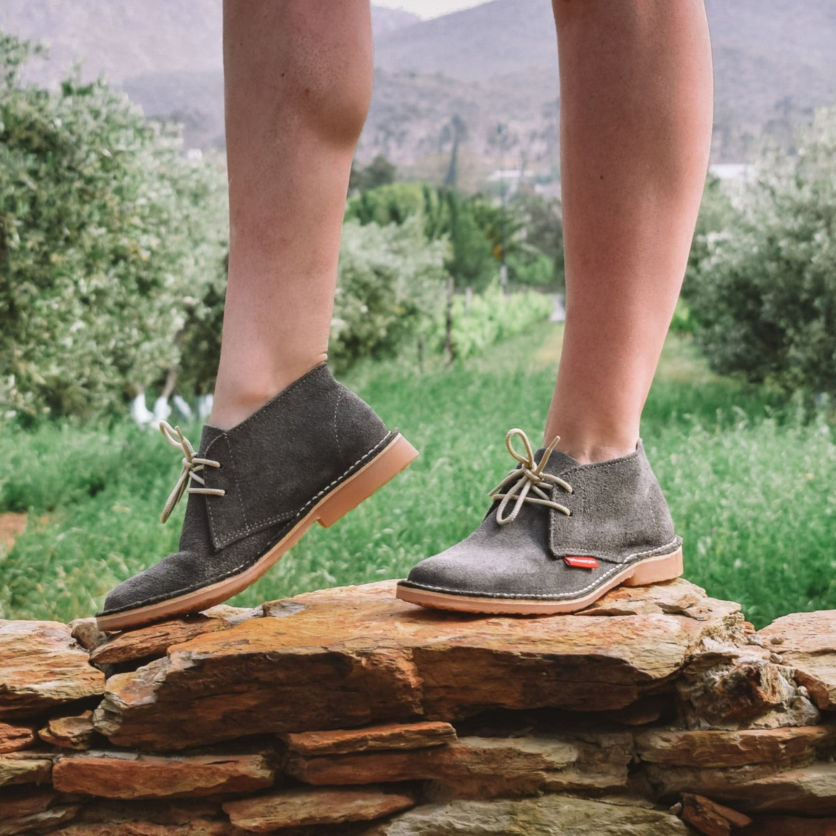 Charcoal desert outlet boots